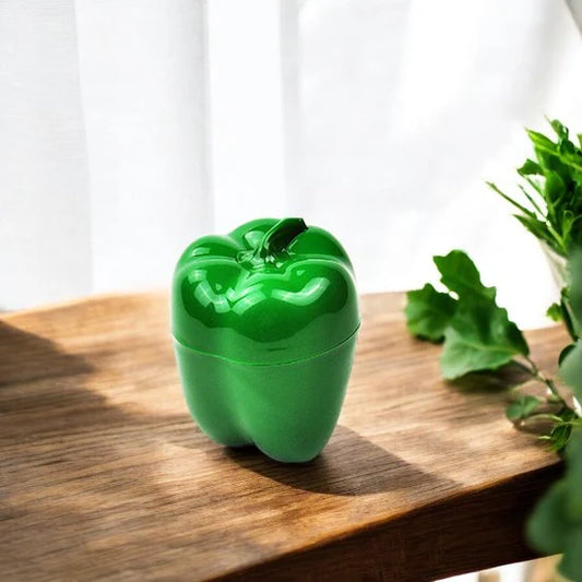 Boîte de conservation alimentaire poivron sur une table