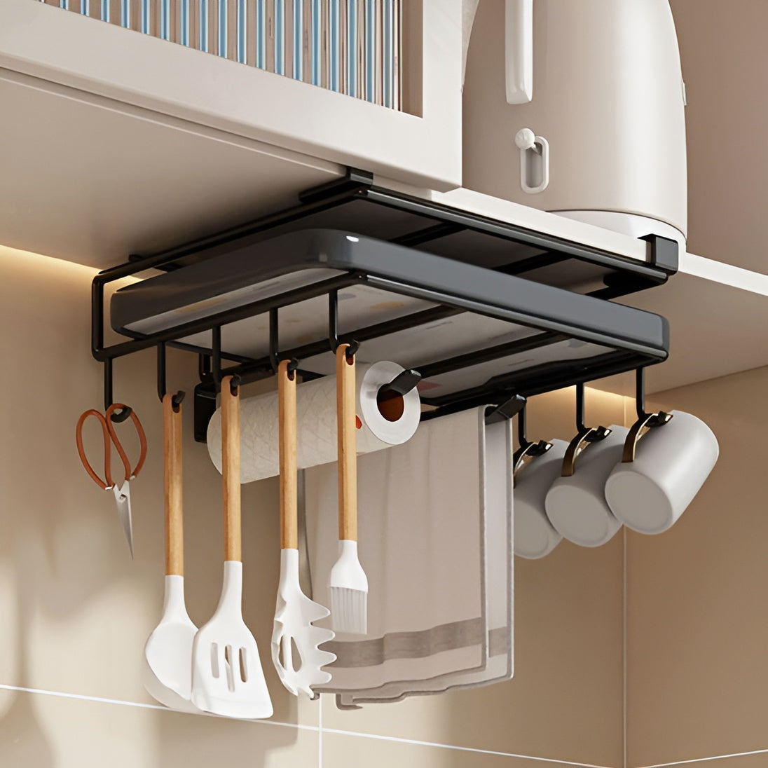 Étagère Cuisine noir crochets extérieur remplis
