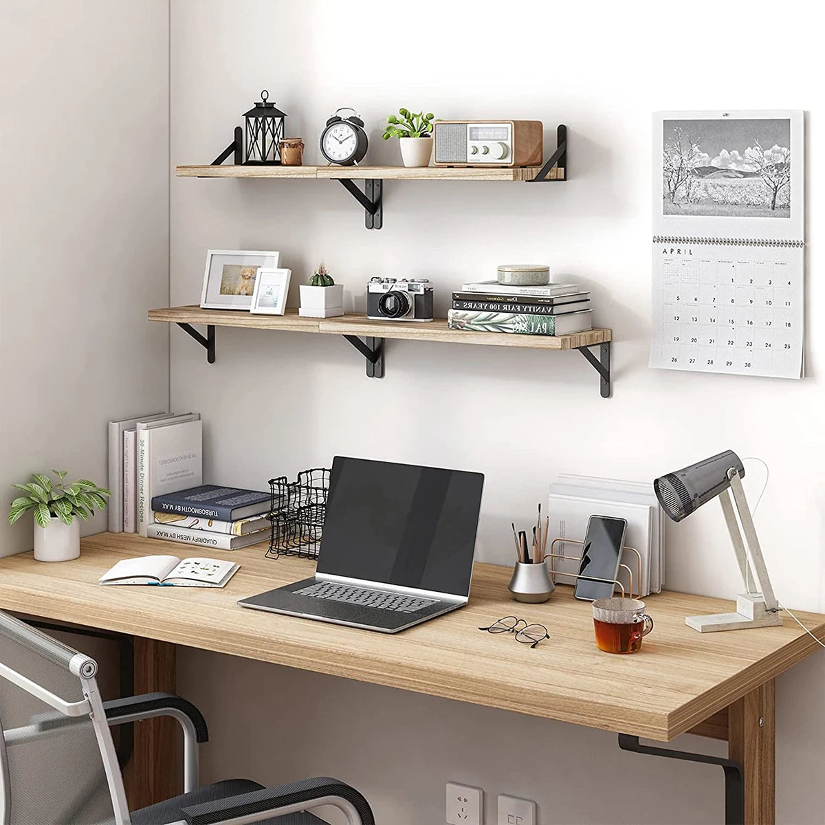 Étagère Murale Bois  au-dessus du bureau