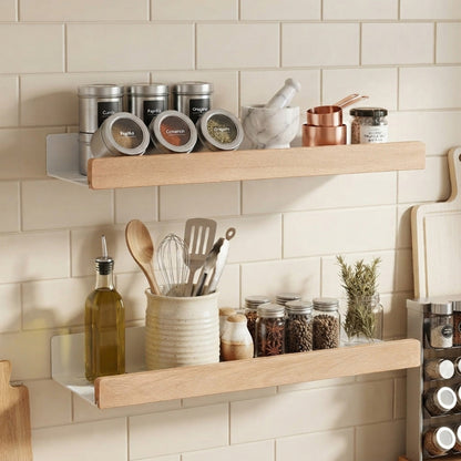 2 grandes Etagere Murale rempli d'épices et d'accessoires de cuisine