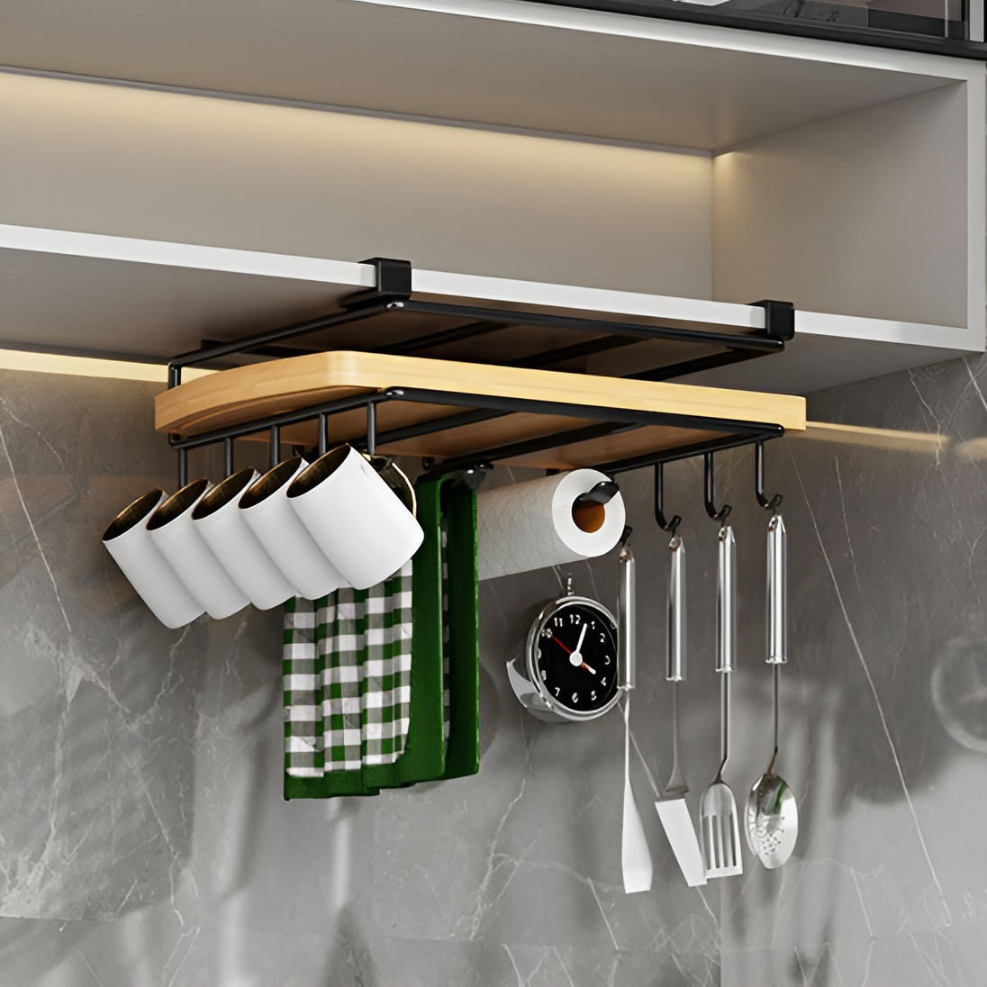 etagere suspendue noir crochets remplis