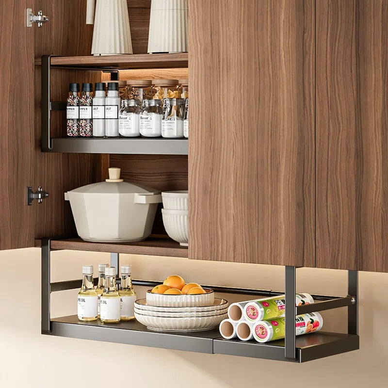 Organisateur mural cuisine à l'intérieur et en-dessous de l'étagère