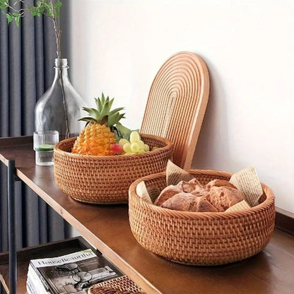 Panier de fruits avec 2 paniers remplis