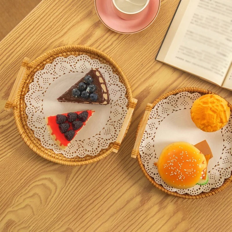 Plateau de service avec gâteau