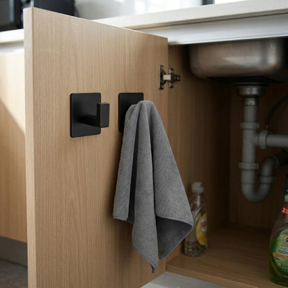 Porte Torchon Cuisine à l'intérieur du placard sous évier
