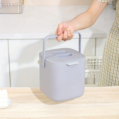 Poubelle à Compost 4L Ecoovy - gris en untilisation