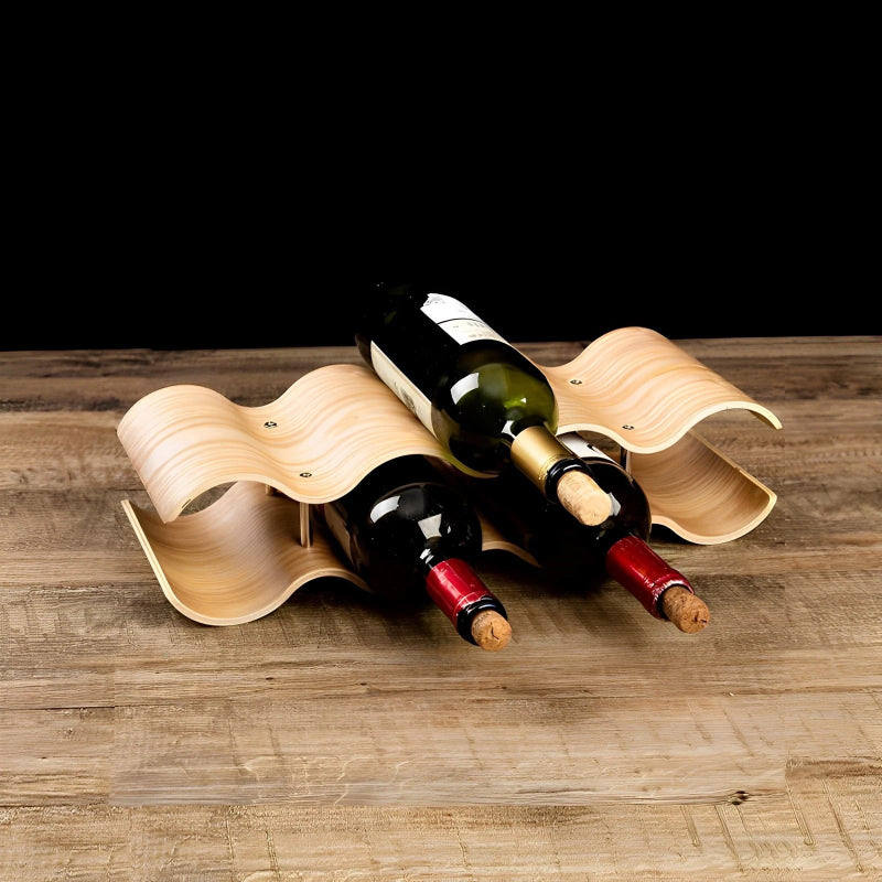 Range bouteille sur la table bois